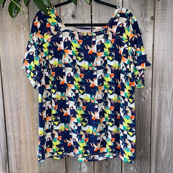 Clothing Obsessed Company Tops - 🛑SOLD🛑 Fun Print Top!